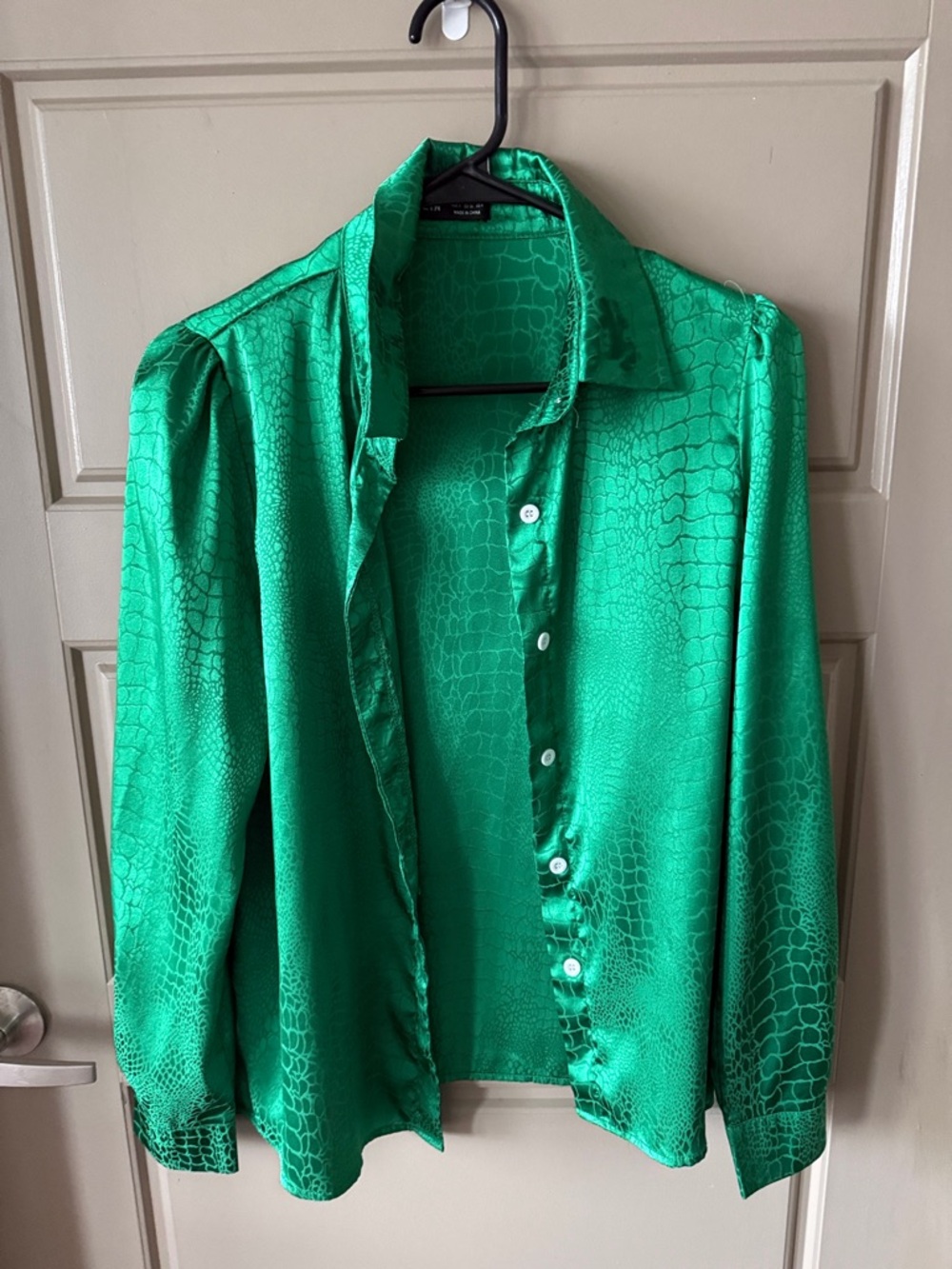 SHEIN Emerald Green Satin Button-Up Blouse